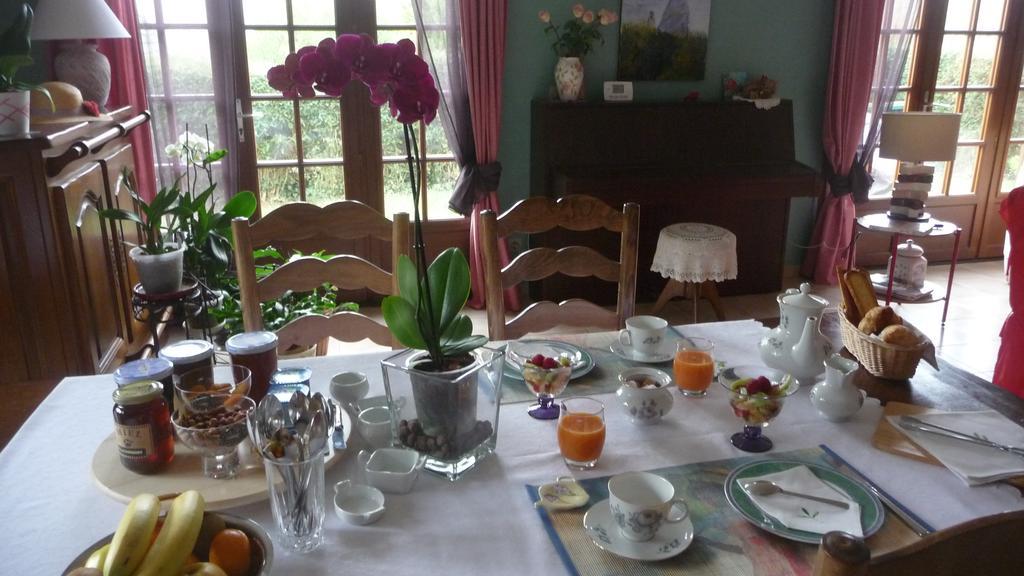 Maison D'Hotes Les Coquelicots Giverny Room photo