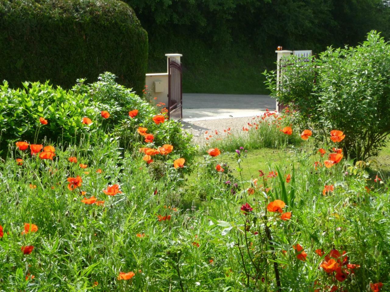 Maison D'Hotes Les Coquelicots Giverny Exterior photo